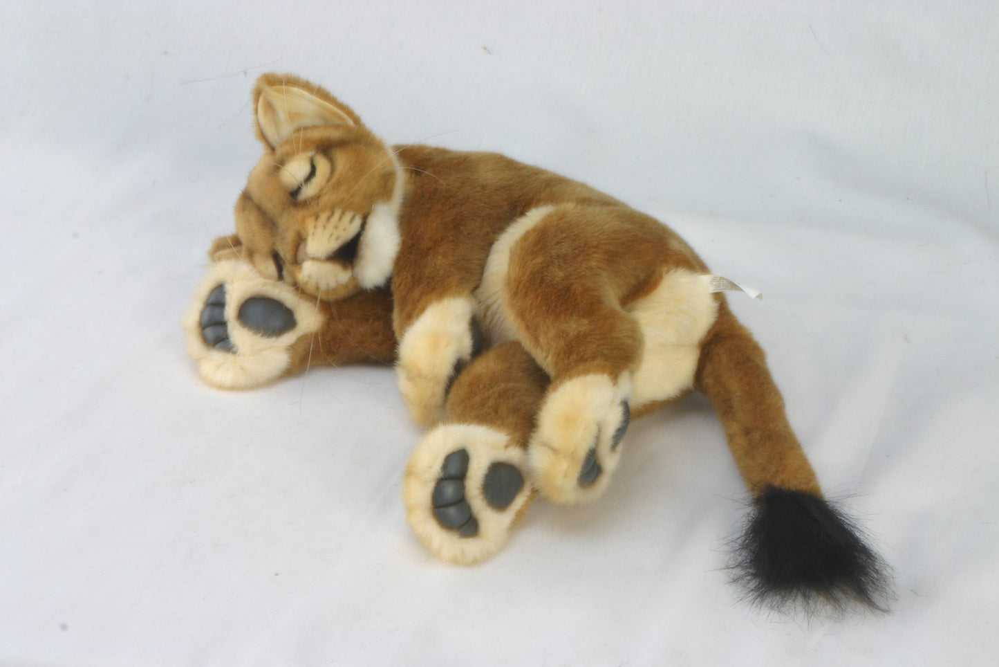 Hansa Creation Sleeping Lion Cub